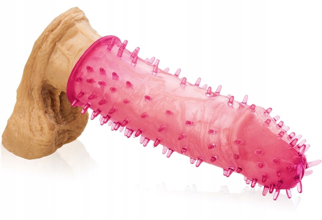 nozzle with spikes for members